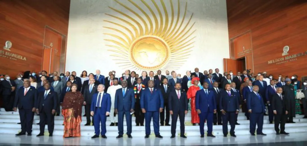Leaders attending the New Delhi G-20 Summit taking a picture
