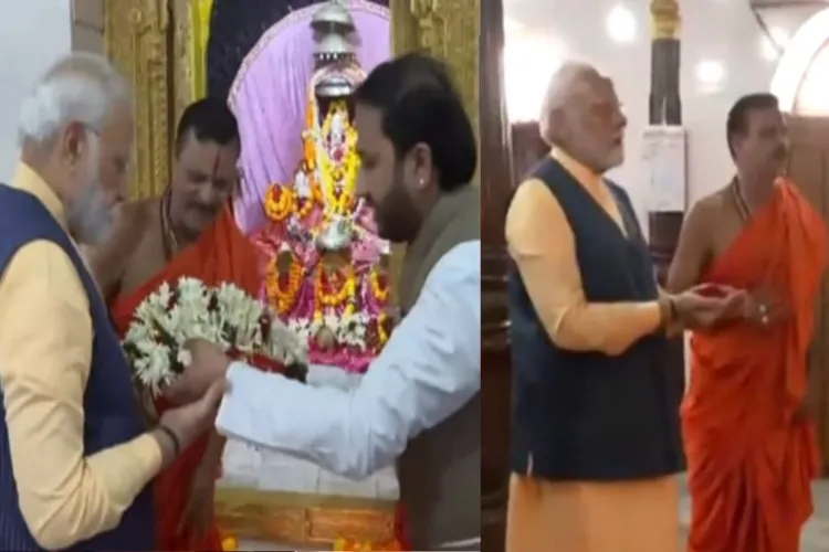 Prime Minister Narendra Modi offered prayers at the Danteshwari Temple in Bastar