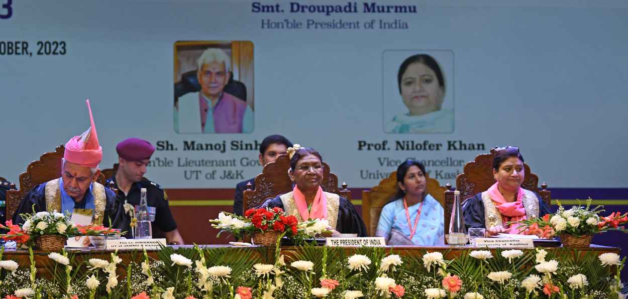President Droupadi Murmu, Vice Chancellor of University of Kashmir Nilofer Khan and Lt Governor Manoj Sinha and the 20th convocation of the University (Pics: Basit Zargar) 