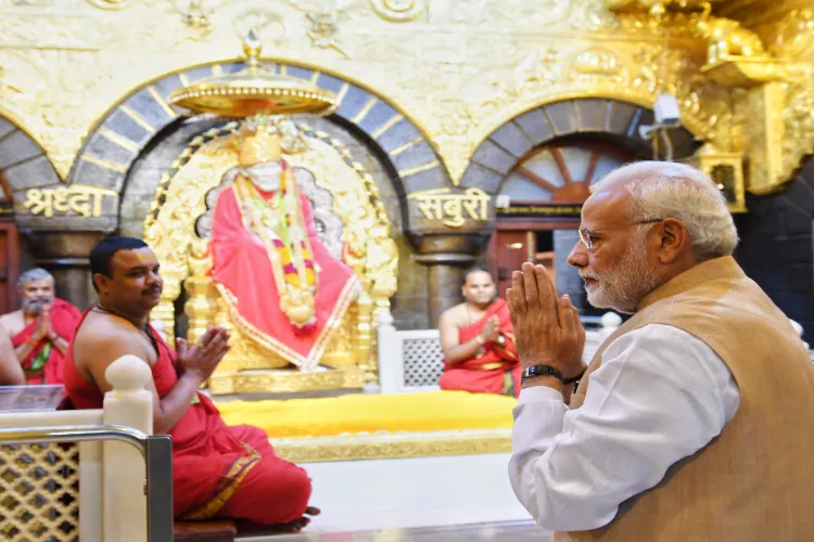 PM Modi offers prayers at Saibaba Samadhi temple in Maharashtra's Shirdi