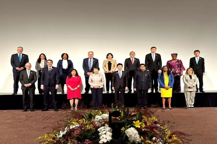 Commerce and Industry Minister Piyush Goyal with ministers of G 7 countries