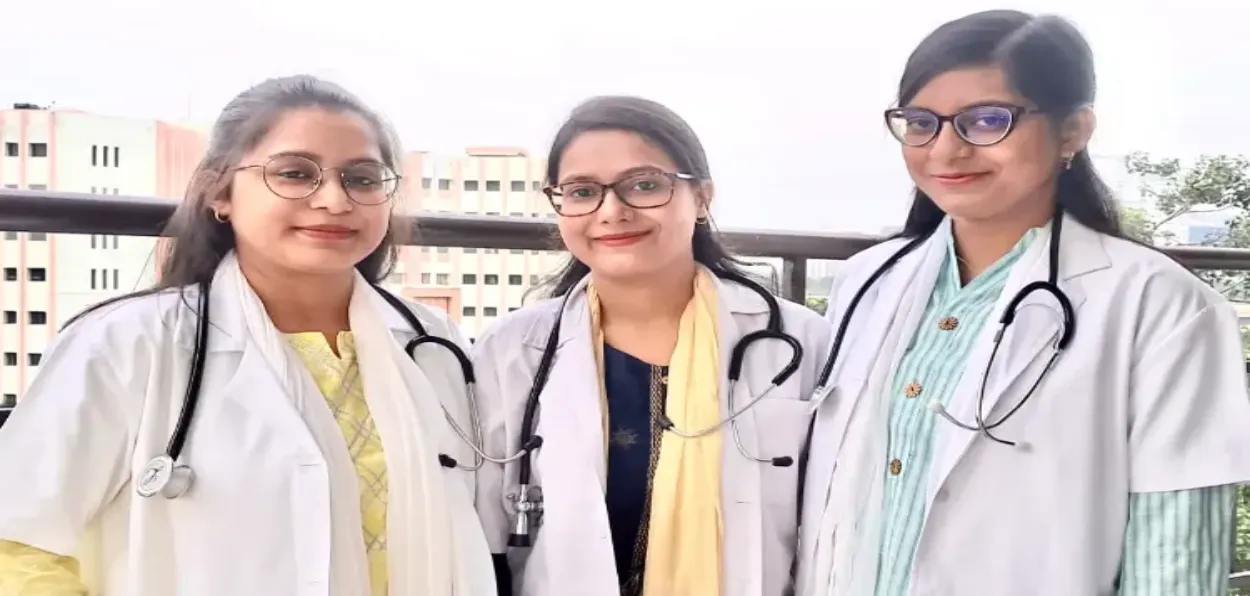 Sisters Bushra, sadia and Anam