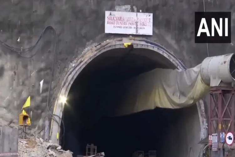 The tunnel at Uttrakashi where labourers are trapped