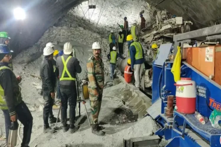 The scene in front of the Sikyara tunnel where workers are trapped 