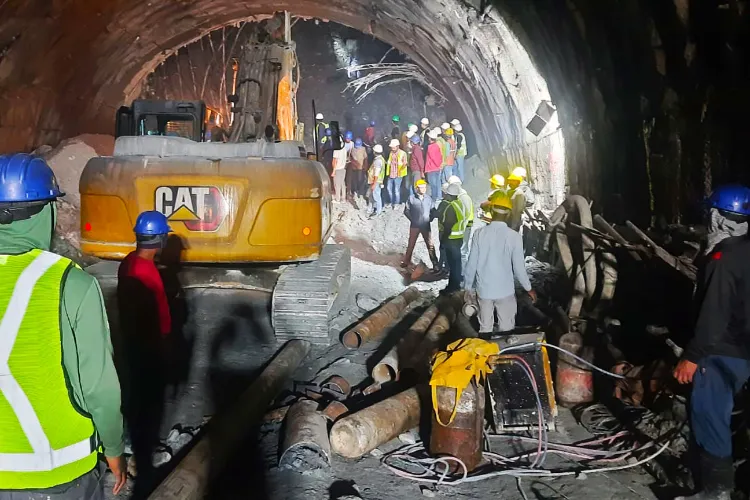 Rescue operation at the Tunnel