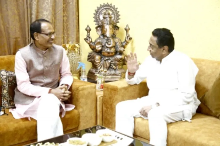 BJP leader Shivraj Singh Chouhan with Congress leader Kamal Nath