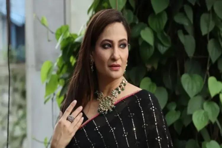 Actress Rakshanda Khan