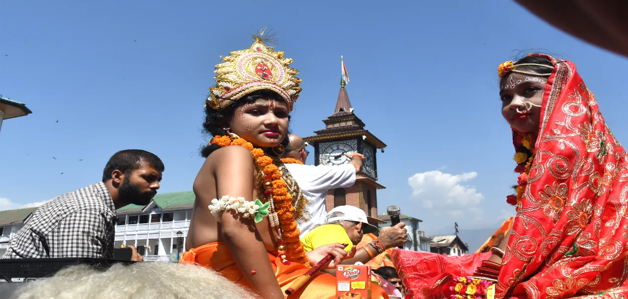 Kashmiri Pandits celebrating Krishna Janamsthami at Srinagar's lal Chowk (Basit zargar)