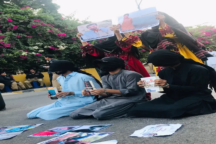 Sindhi teenagers participated in a Sit-in protest in Islamabad