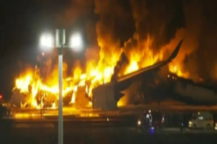Fire at Haneda airport in Tokyo