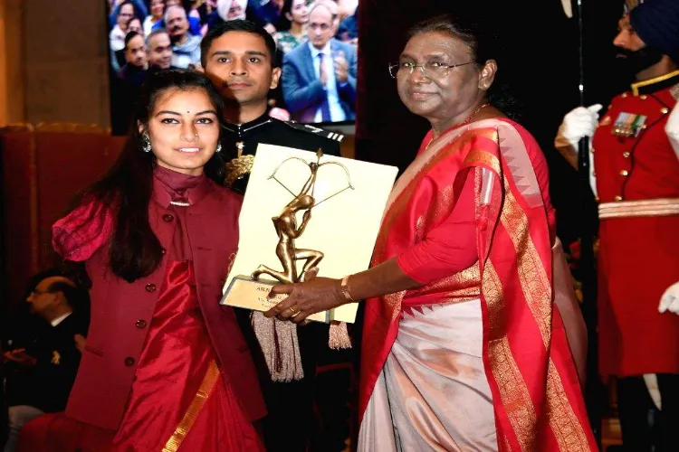 Sheetal Devi with President Droupadi Murmu