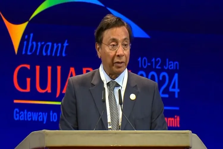  Lakshmi Mittal, Chairperson of ArcelorMittal speaking at the Vibrant Gujarat Global Summit