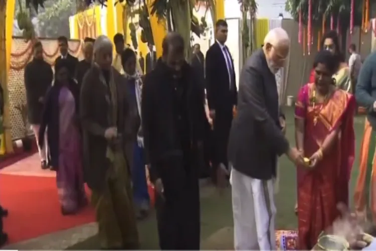 Prime Minister Narendra Modi taking part in Pangal celebrations in New Delhily (File)
