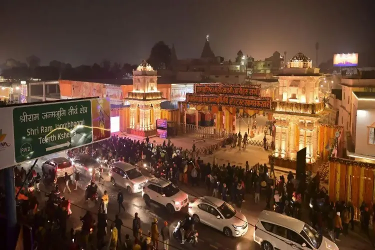 Heavy rush of devotees outside Ram Temple in Ayodhya 