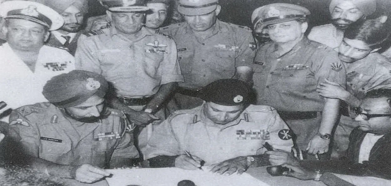 Maj Gen A K Niyazi signing the instrument of surrender to Lt Gen J S Aurora at Dhaka in 1971