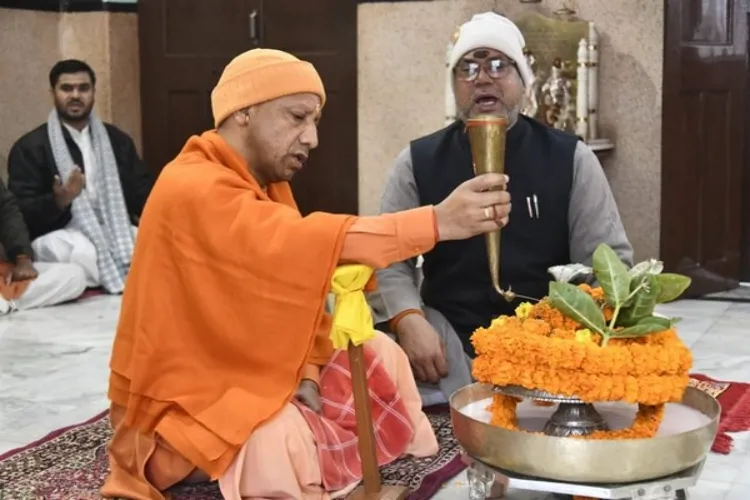 Chief Minister Yogi Adityanath performed Rudrabhishek