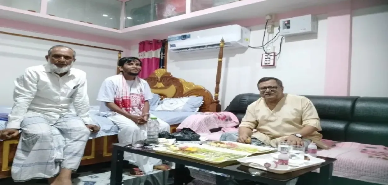 Dr Imran Ali with his patients