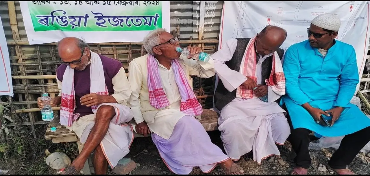 Members of Srimanta Sankardeva Sangha (wearing dhoti) at the Islamic gathering