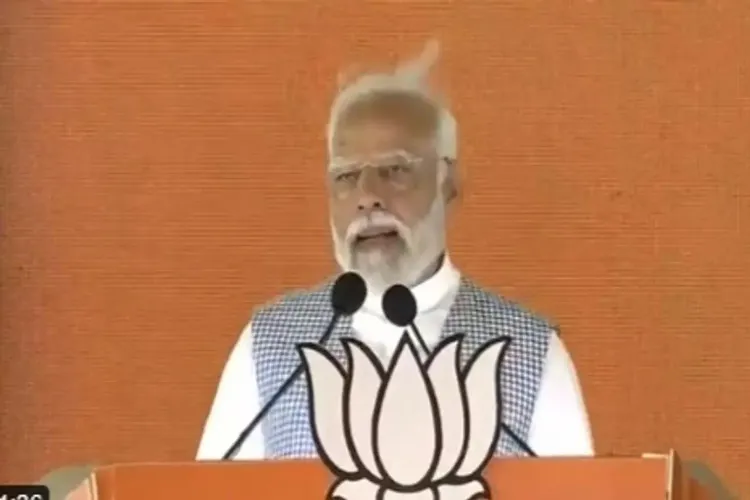 Prime Minister Narendra Modi addressing a gathering in Sangareddy, Telangana 
