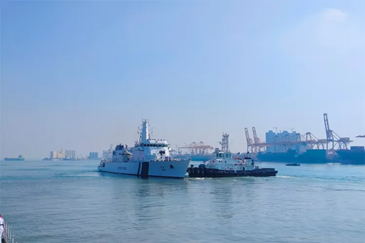 Indian warships, Samarth and Abhinav departed from Sri Lanka 