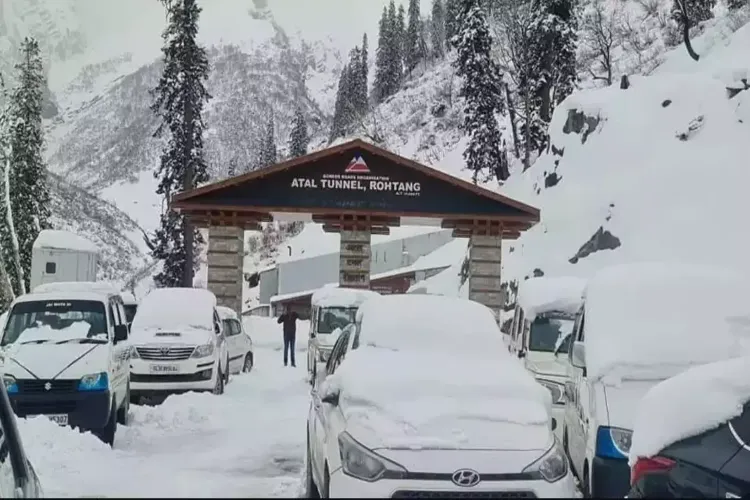 The Atal Tunnel, received fresh snowfall