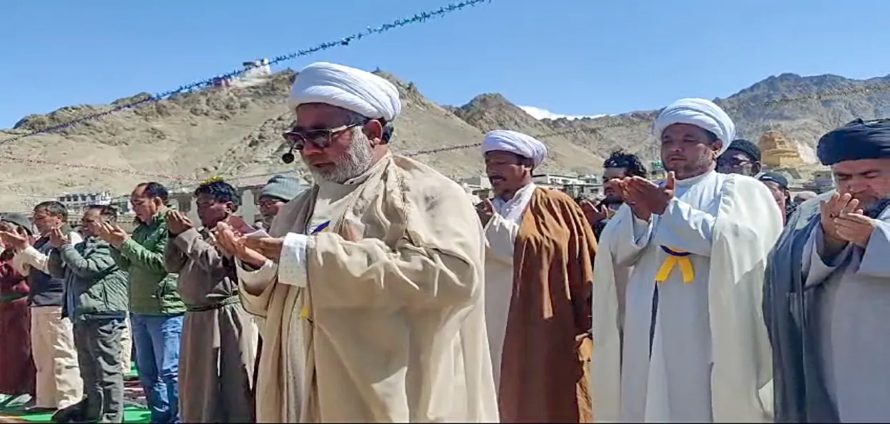 Muslims offering Namaz on Eid-ul-Fitr at Leh, Ladakh
