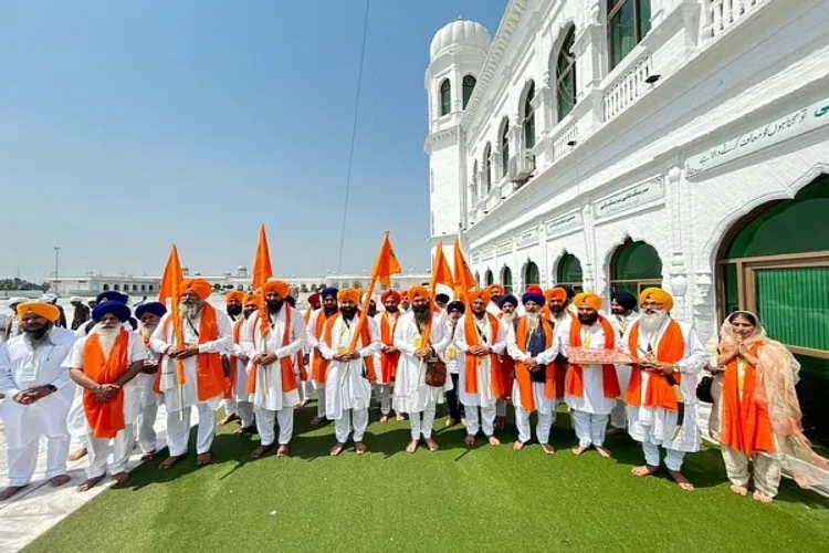 Sikh delegation visits Gurudwara Kartarpur Sahib in Pakistan. 
