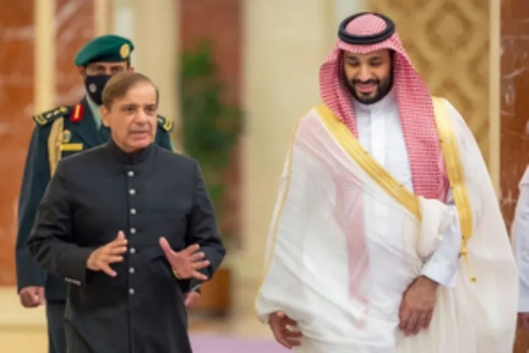  Prime Minister Shehbaz Sharif and Crown Prince Mohammad Bin Salman