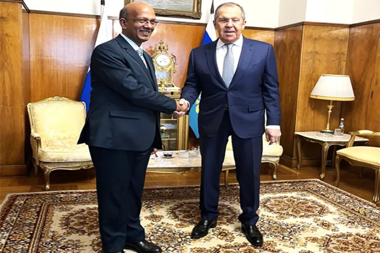 Indian envoy to Russia, Vinay Kumar with Russian Foreign Minister Sergey Lavrov