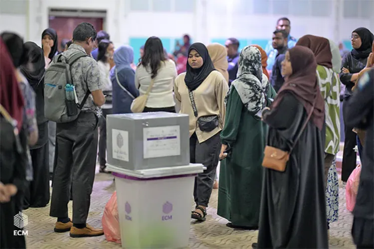 Voting in progress in Maldives