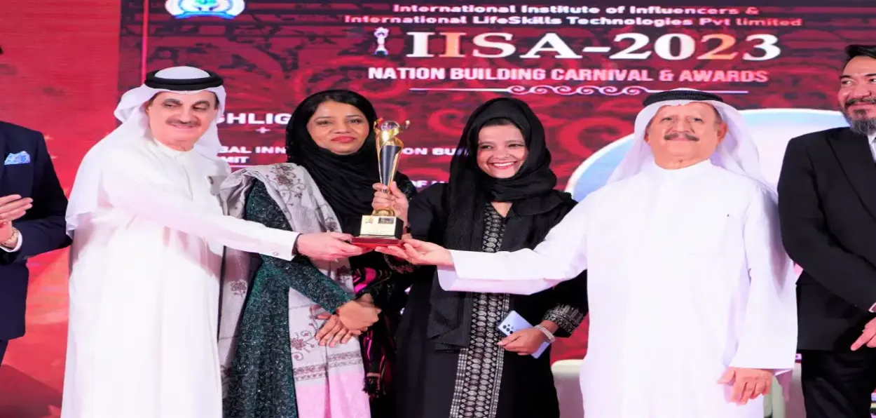 Sana Khan, founder Rahat Foundation receiving an award in Dubai