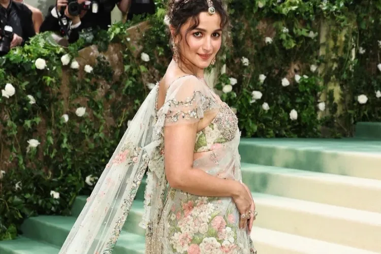 Alia Bhatt wearing Sabyasachi Mukherjee sari at Met Gl