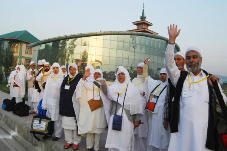 The first batch of pilgrims departed for Medina