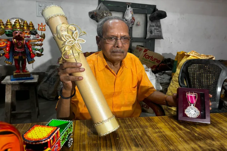 Godavari Singh, a renowned craftsman and Padma Shri awardee
