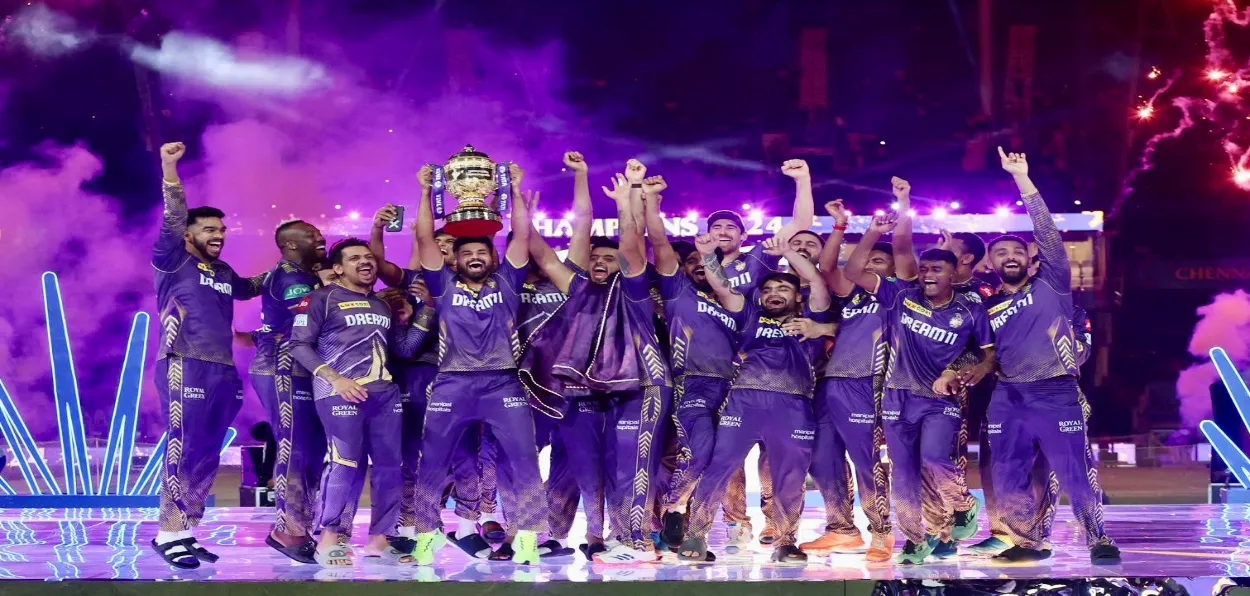 Kolkata Knight Riders team with their trophy (BCCI)