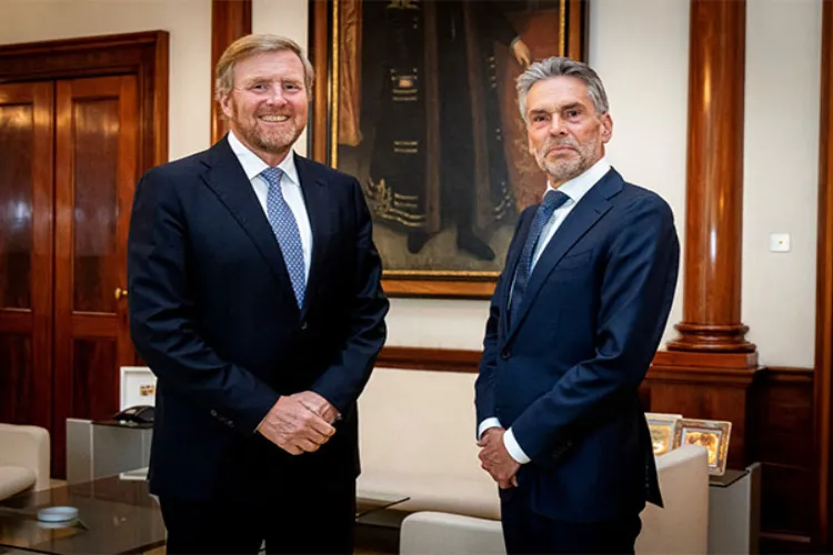 Dutch King Willem-Alexander (left) alongwith newly  sworn in PM Dick Schoof (right)