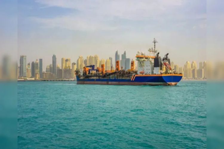 Oil Tanker with 13 Indians on board sinks off Oman coast