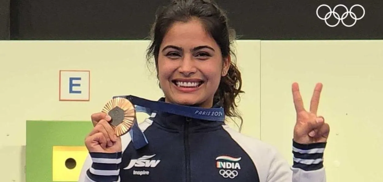 Many Bhaker displaying her Bronze medal