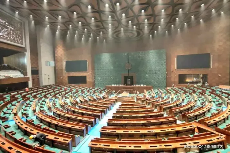 Parliament new building (photo X)
