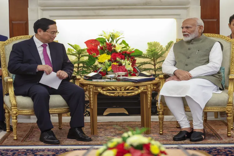 Prime Minister Narendra Modi and his Vietnamese counterpart Pham Minh Chinh.