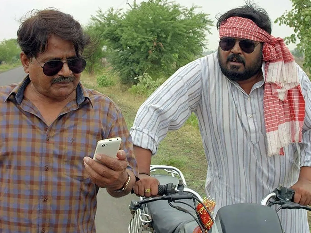 https://www.awazthevoice.in/upload/news/1722768288Scene_from_panchayat.webp