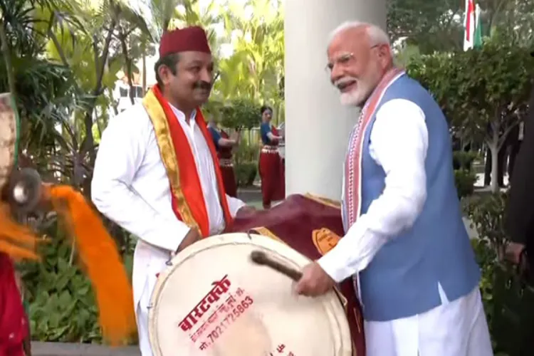 Prime Minister Narendra Modi with Indian community in Singapore