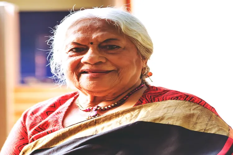 Kumudini Lakhia
