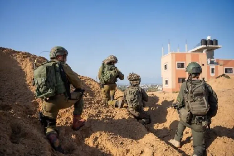 An armoured division of the Israel Defense Forces carried out the encirclement by completing the establishment of the 'Morag Corridor', a route in southern Gaza intended to separate Rafah and Khan Younis.