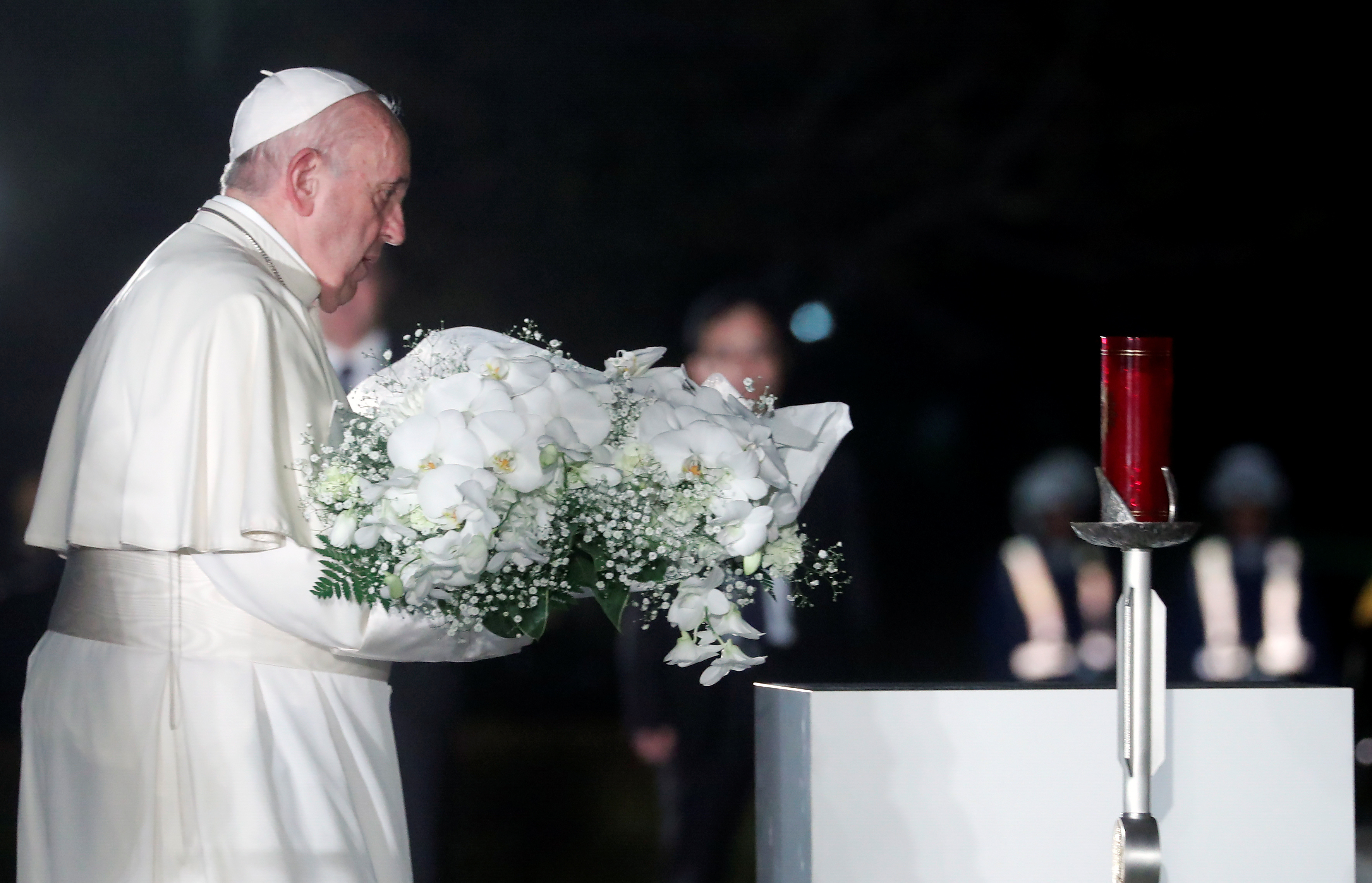 https://www.awazthevoice.in/upload/news/1745234043Pope_francis_1.jpg