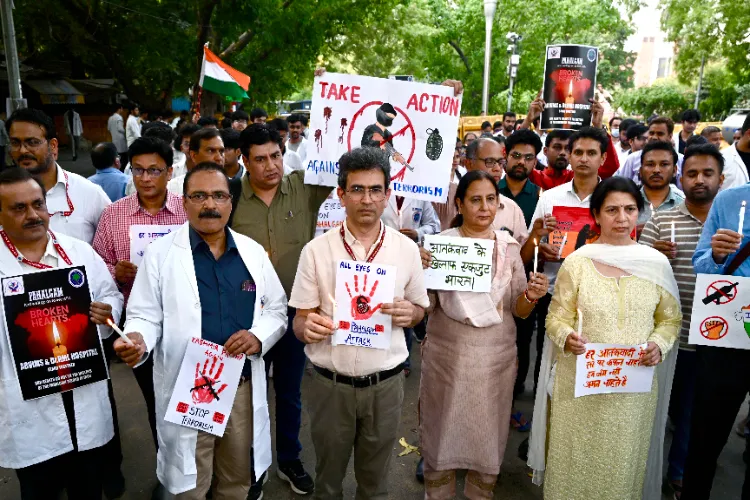 ABVIMS and Dr. RML Hospital doctors, staff and students take out a candle march to pay tribute to the victim of the Pahalgam Terror Attack, at Jantar Mantar in New Delhi on Thursday. (Representational image)