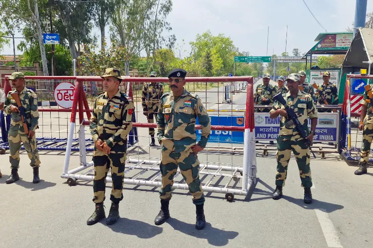 Border Security Force personnel stand guard at Integrated Check Post after the government of India decides to close the ICP Attari with immediate effect following the Pahalgam terror attack, in Amritsar. (Representational image) 