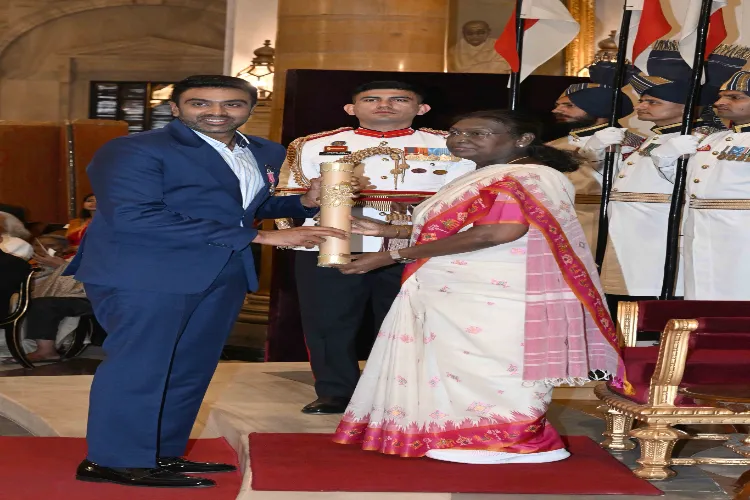 President Droupadi Murmu presenting the Padma Shri award to Indian cricketer Ravichandran Ashwin.