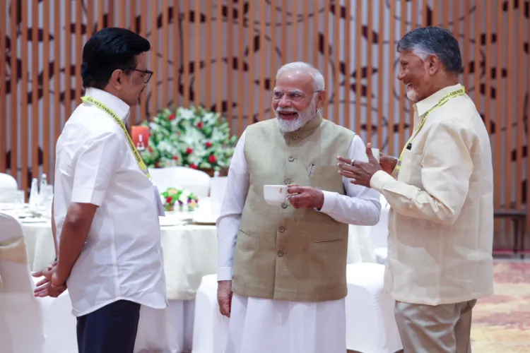 Prime Minister Narendra Modi with Chandrababu Naidu and M K Stalin during the Niti Ayog meeting