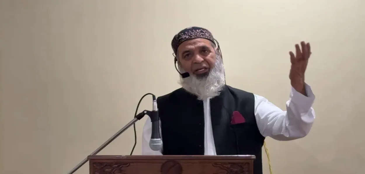 Manzoor Ahmed Wangnoo, chairman, Nigeen Lake Conservation Organisation delivering a lecture